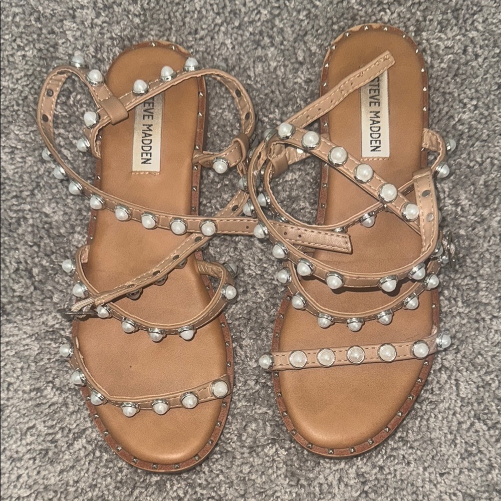 Steve Madden Tan Pearl-Studded Sandals
